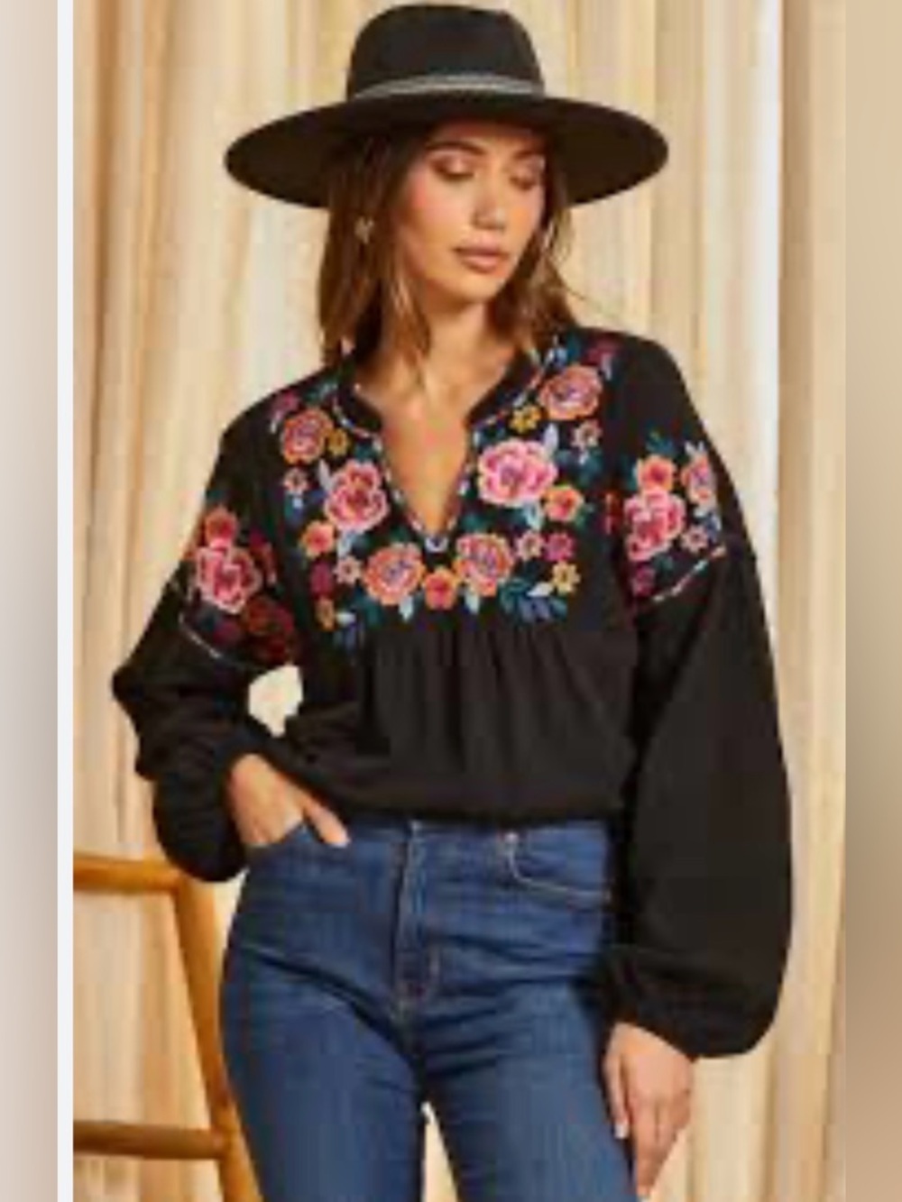 Savanna Jane Black Long Sleeve Tunic Top w/Embroidery Details. New!. Size 3X.